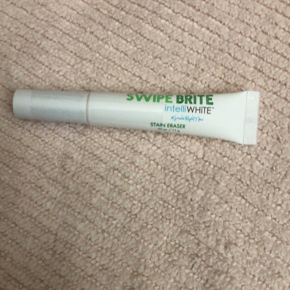 NEW INTELLI WHITE #smile right now swipe brite stain eraser.new never use - Picture 4 of 8